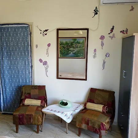 Гостевой дом Mom's Cozy Corner *